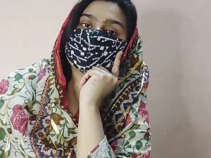 Desi Brit Bhabhi gets her Pakistani Nurse's cock-squeezing hesitate on the blink in bedroom